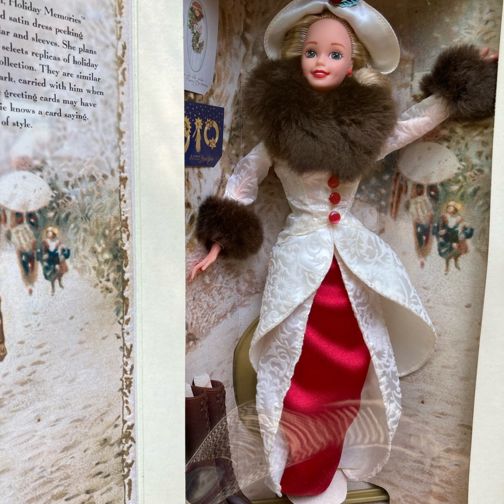 Holiday Memories Barbie 1995 NIB